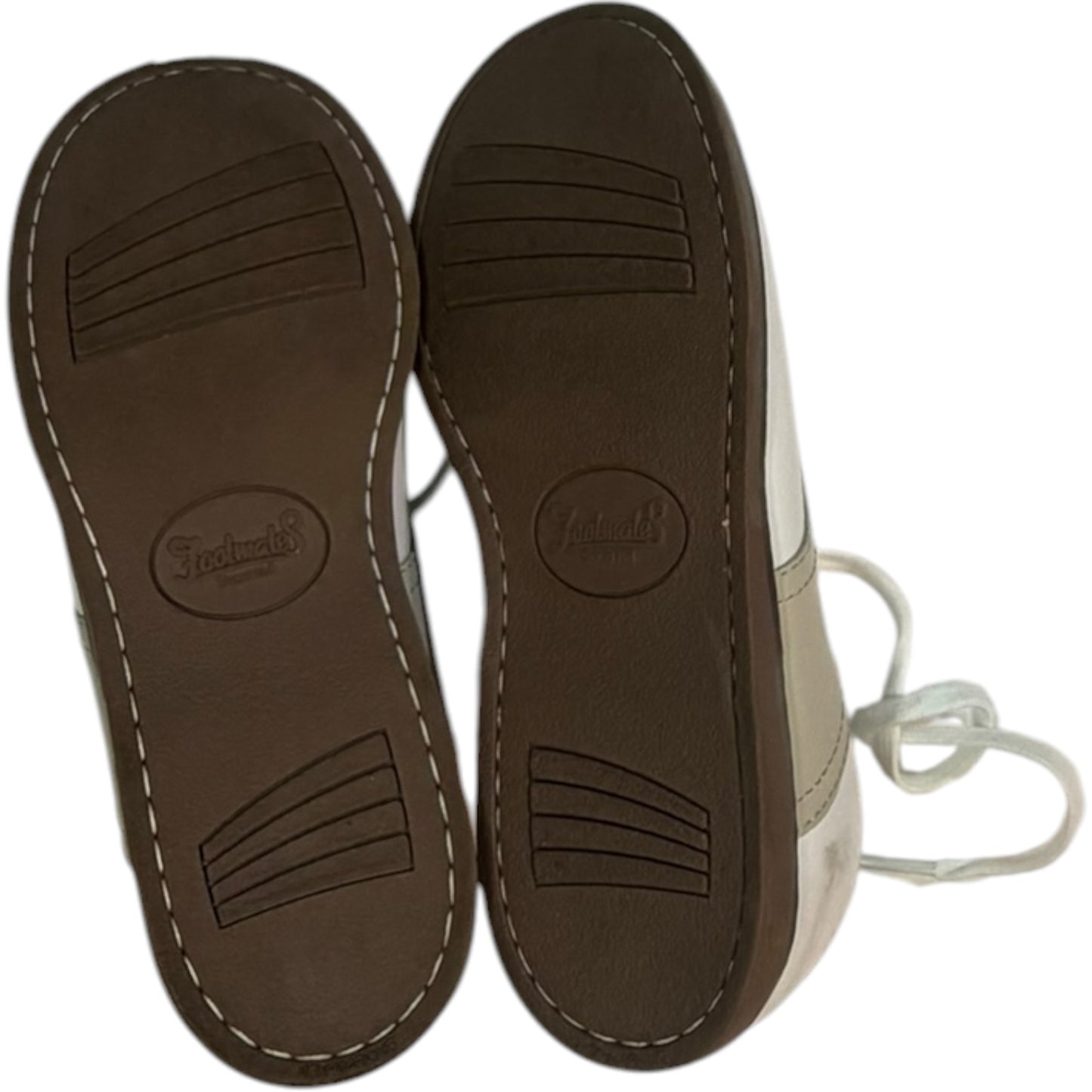 12W | Footmates | White and Tan Oxford Shoes | GUC