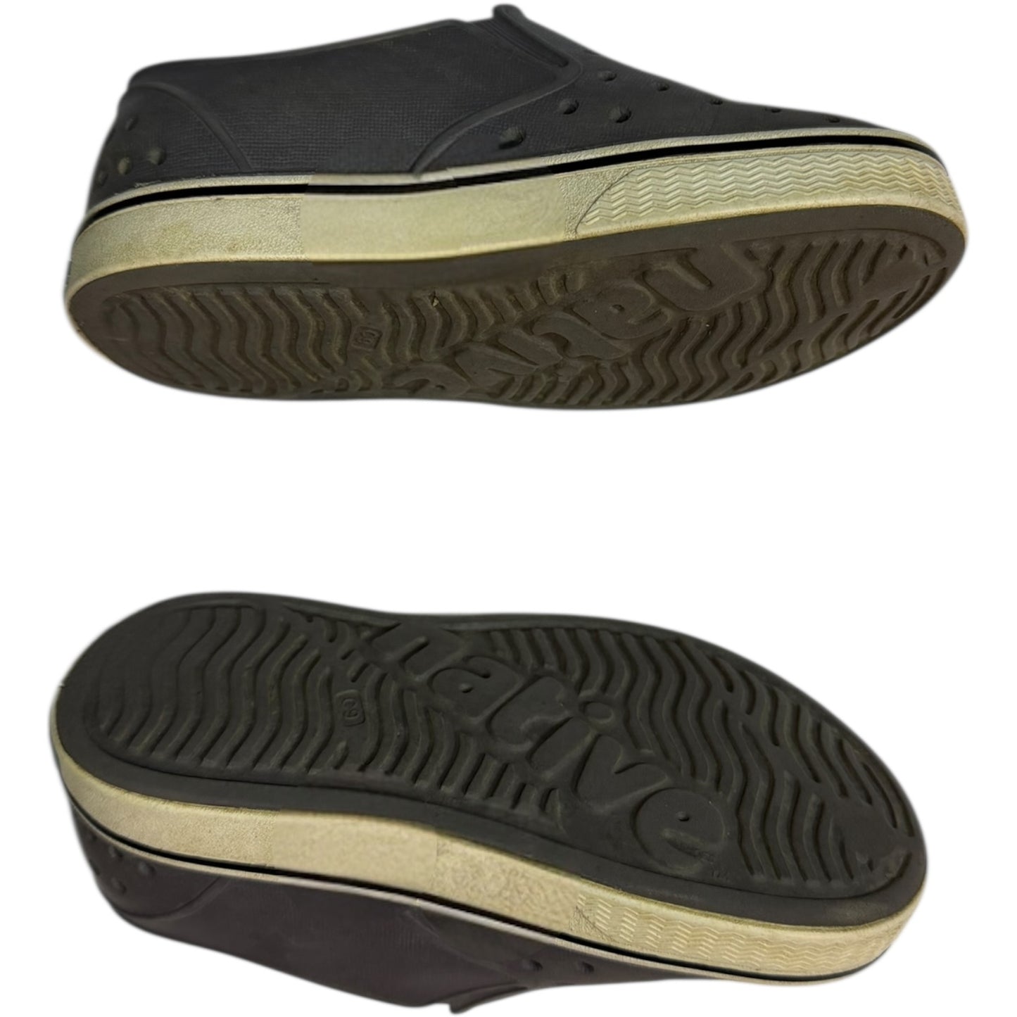 Size C9 | Native | Grey Jefferson Sneaker | Play