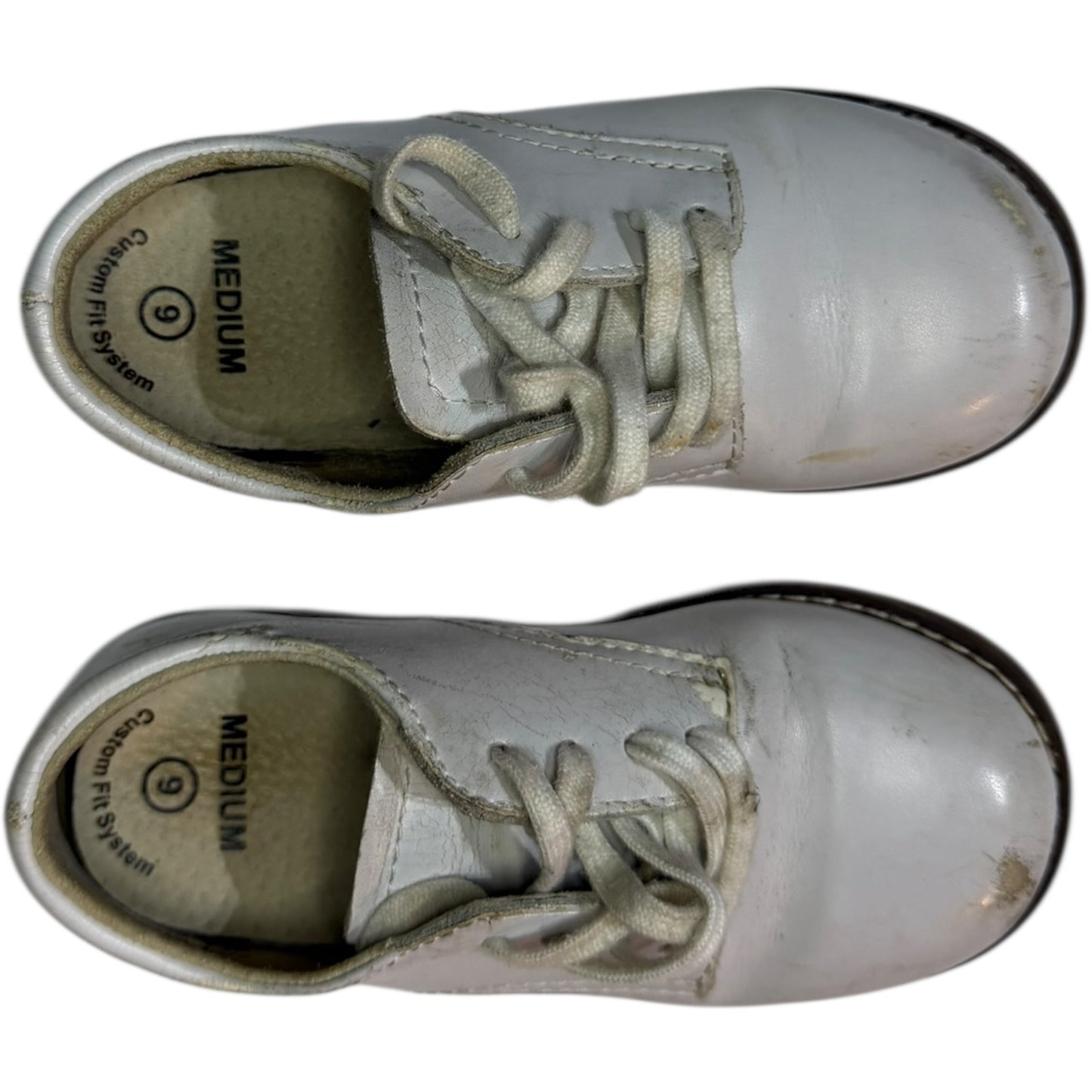 Size 9 | Footmates | White Oxford Shoes | Play
