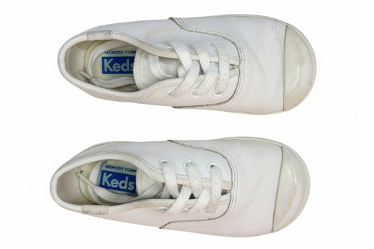 Size 8 | Keds | White Canvas Sneaker | Play